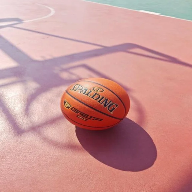 杨瀚森夏联表现持续走高篮板保护与策应能力引发热议